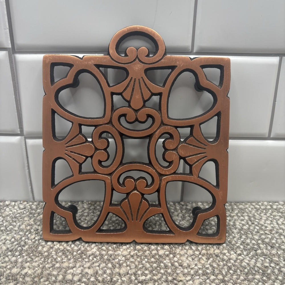 Pampered Chef 2008 Retired Trivet Round Up From The Heart Metal Pot Holder Stove